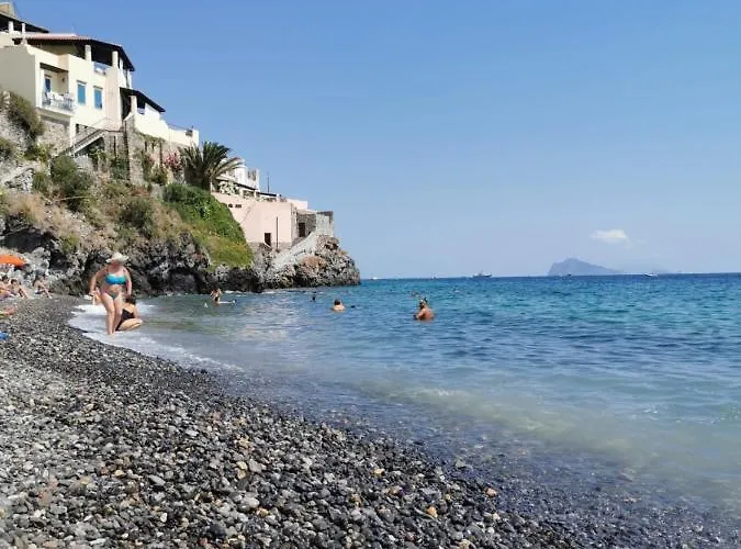 Anfora Blu * Canneto (Lipari)